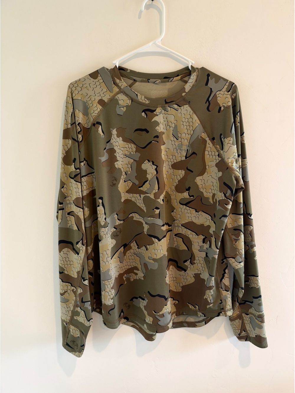 KUIU Gila Camo Long Sleeve Hunting Performance Shirt Women’s XL
